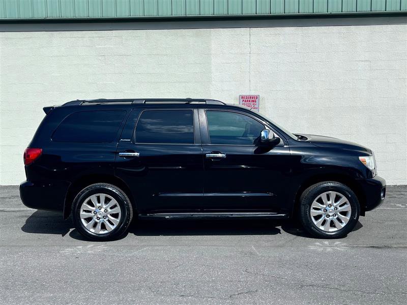 Used 2010 Toyota Sequoia Platinum image 4