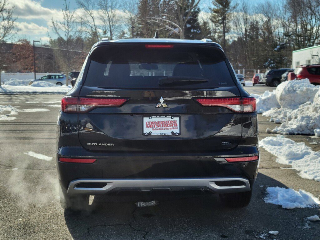 Used 2022 Mitsubishi Outlander SEL image 4