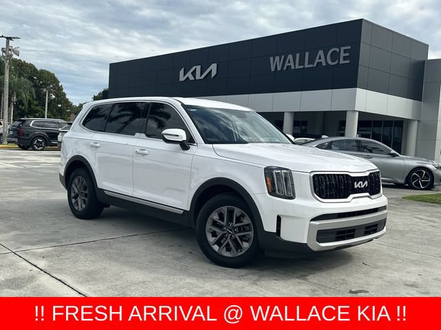 Certified 2024 Kia Telluride LX FWD image 1