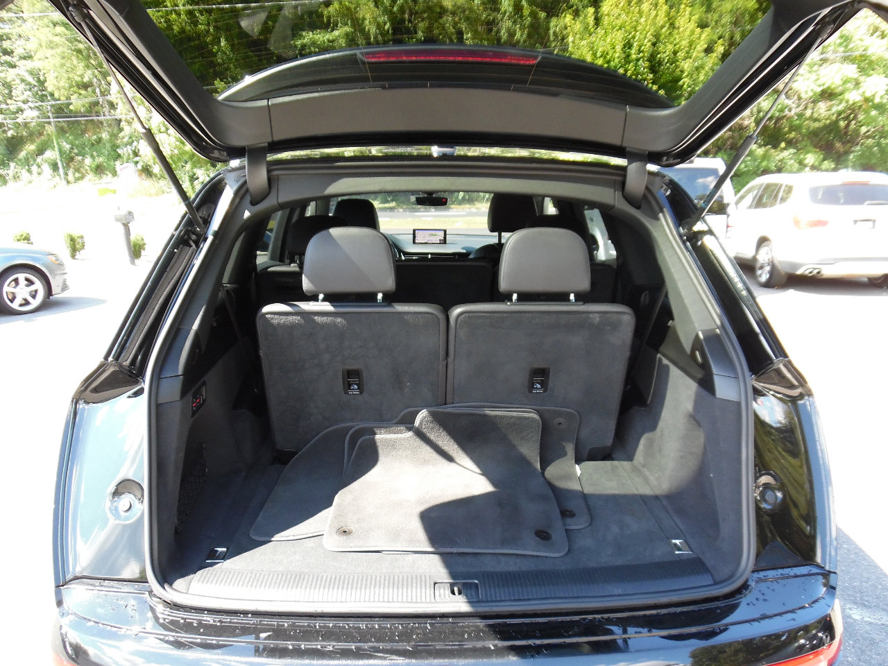 Used 2017 Audi Q7 3.0T Premium image 27