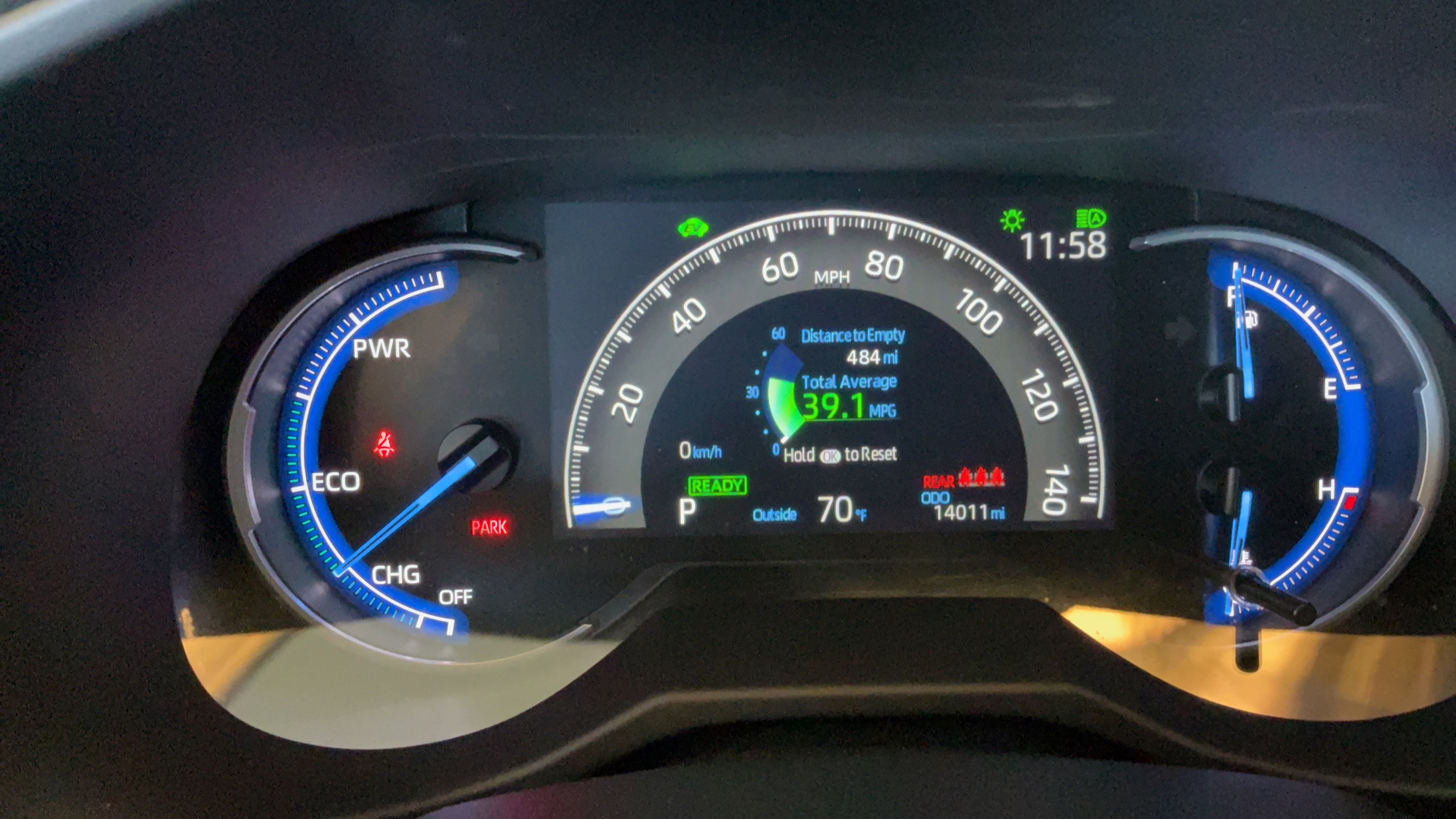 Used 2025 Toyota RAV4 LE AWD/4WD image 10