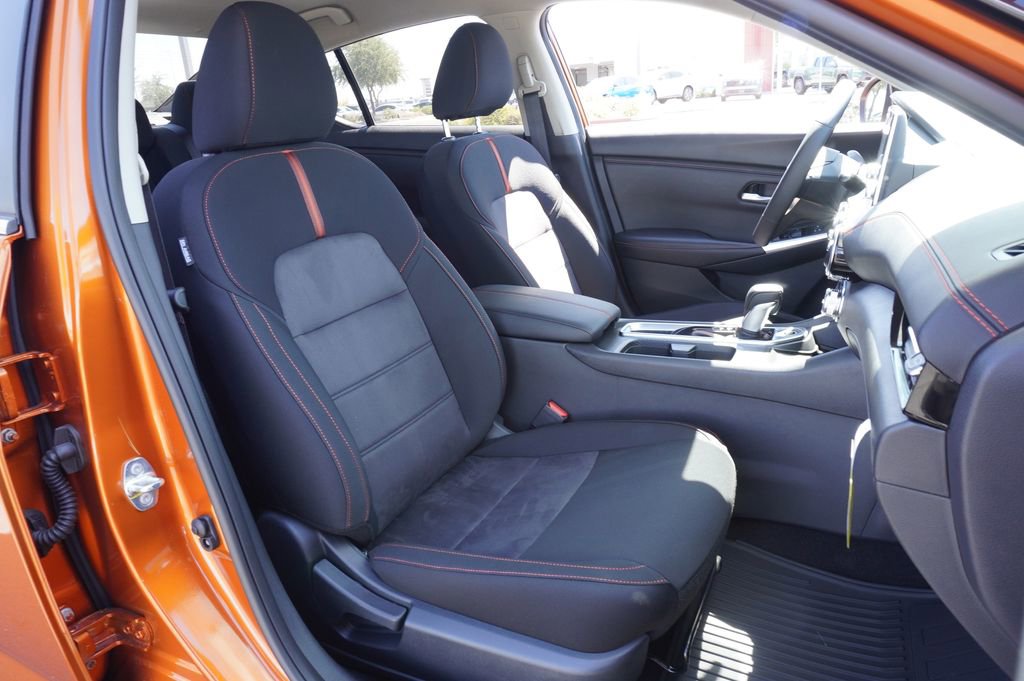 Certified 2025 Nissan Sentra SR w/ Trunk Package image 12