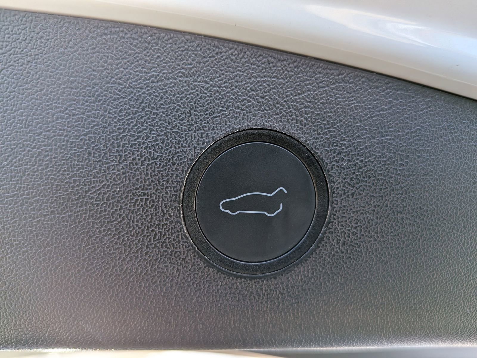 Used 2022 Tesla Model 3 Performance image 33