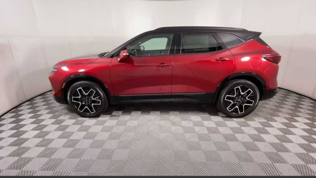 New 2025 Chevrolet Blazer RS w/ Driver Confidence II Package AWD/4WD image 11