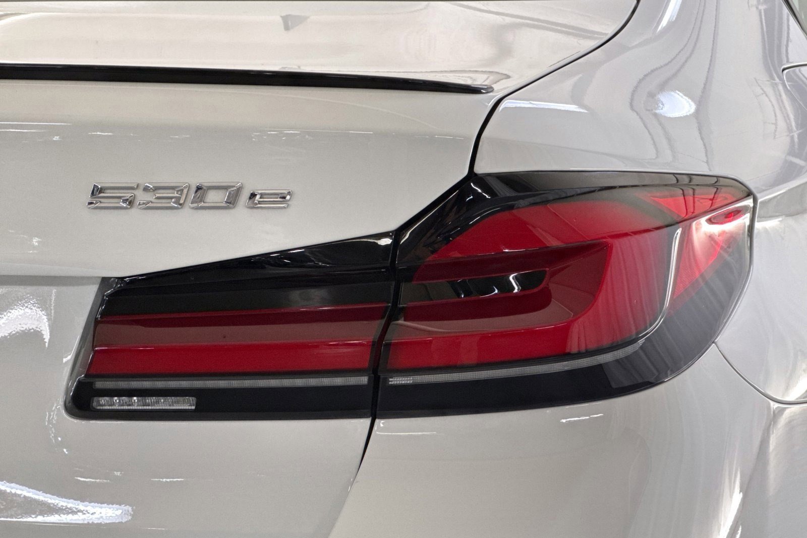 Certified 2023 BMW 530e w/ M Sport Package image 13