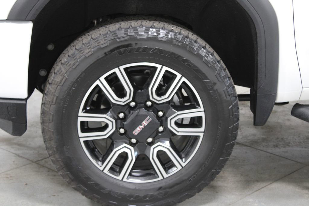 Used 2022 GMC Sierra 2500 AT4 w/ AT4 Preferred Package AWD/4WD image 21