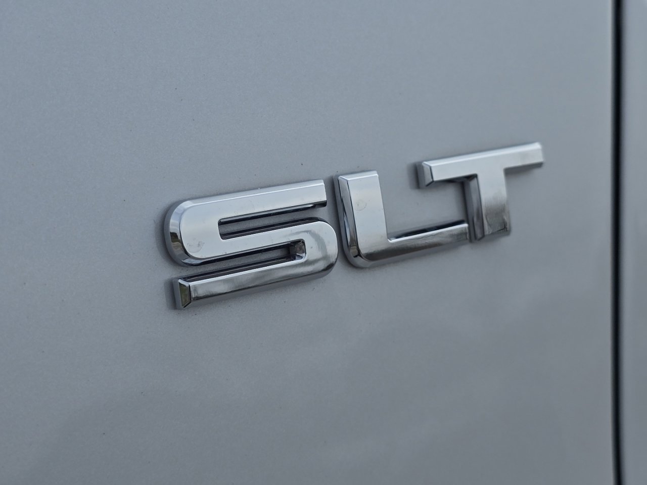 Used 2019 GMC Acadia SLT w/ LPO, Floor Liner Package image 14