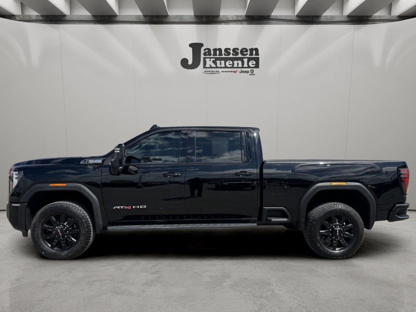 Used 2026 GMC Sierra 2500 AT4 w/ AT4 Premium Plus Package