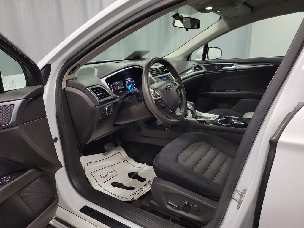 Used 2014 Ford Fusion SE image 13