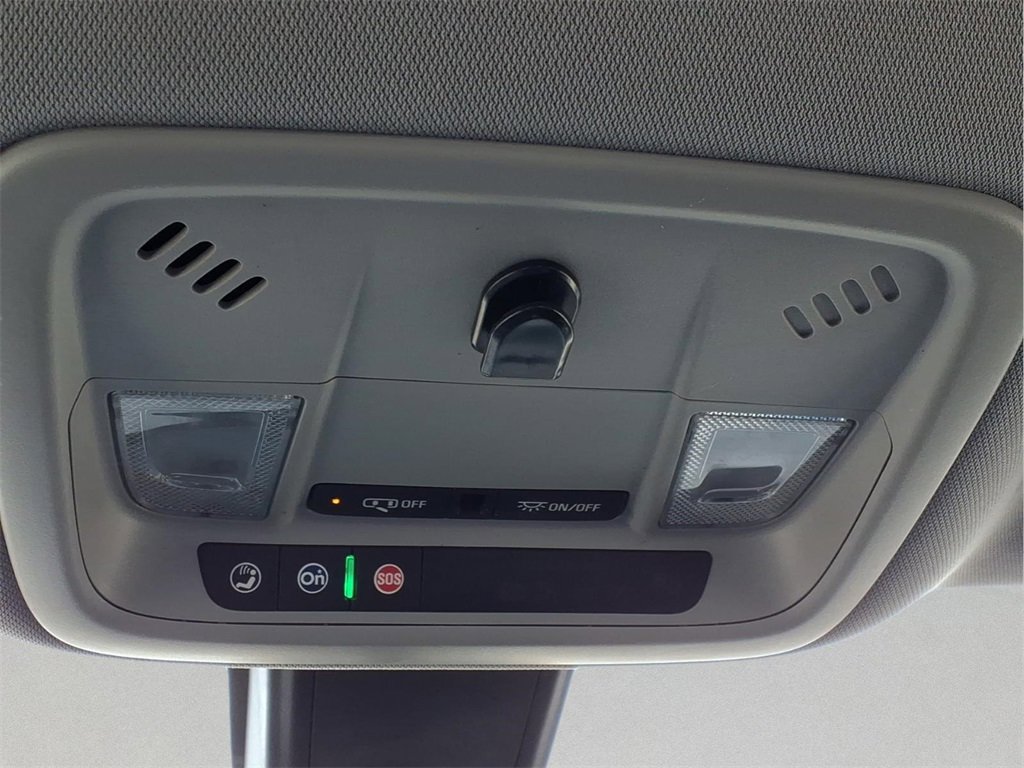 Used 2021 Chevrolet Malibu LT image 27