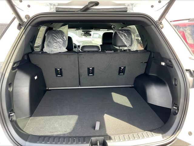 New 2027 Chevrolet Equinox LT w/ Convenience Package II FWD image 15