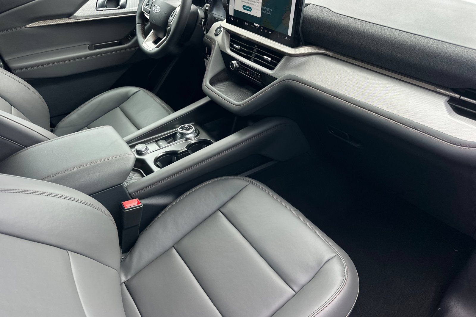 New 2026 Ford Explorer Active w/ Active Comfort Package RWD image 16