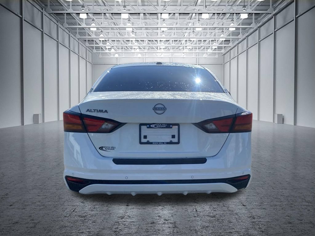 Used 2025 Nissan Altima 2.5 SV FWD image 7