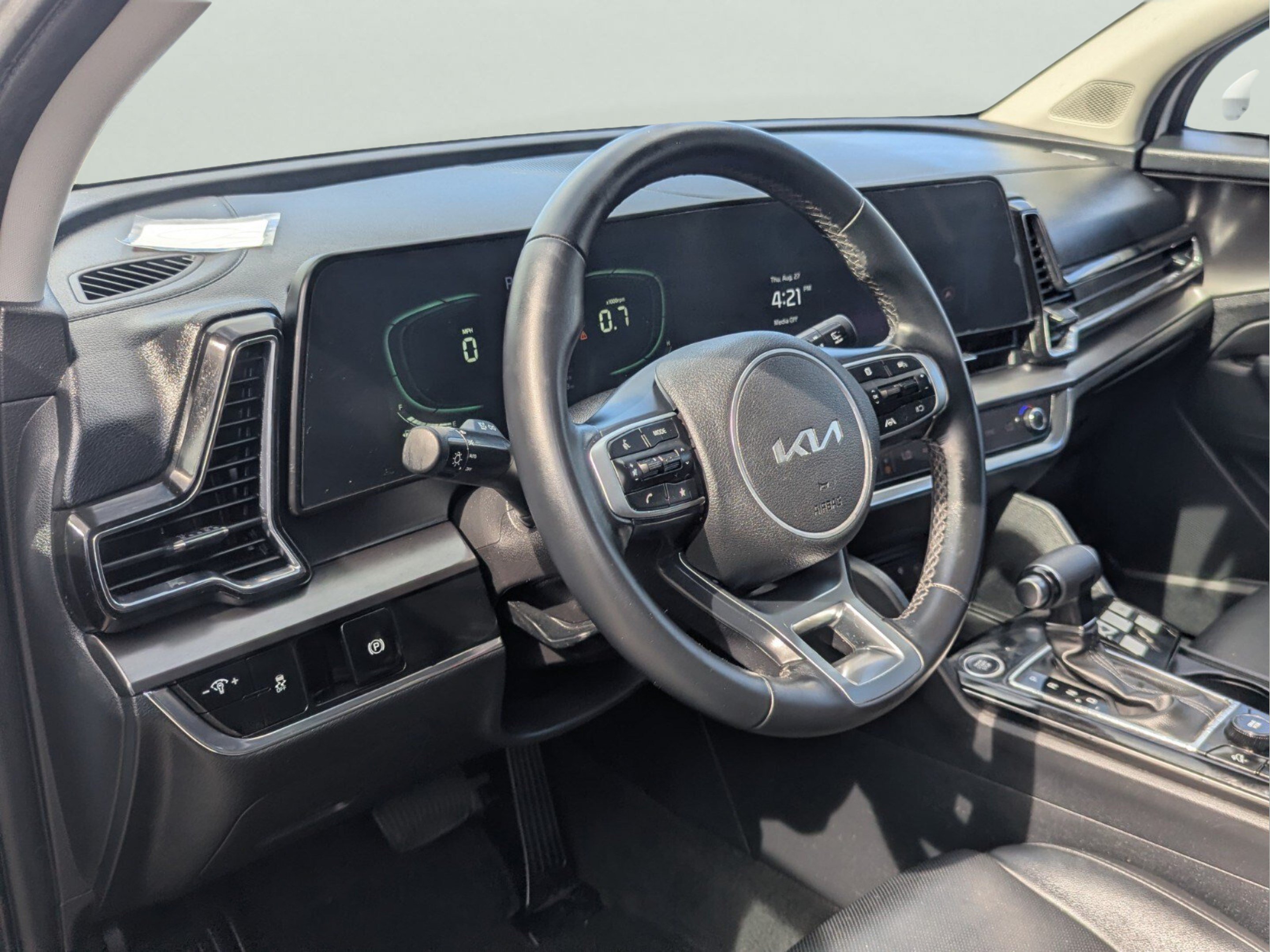 Certified 2023 Kia Sportage EX FWD image 9