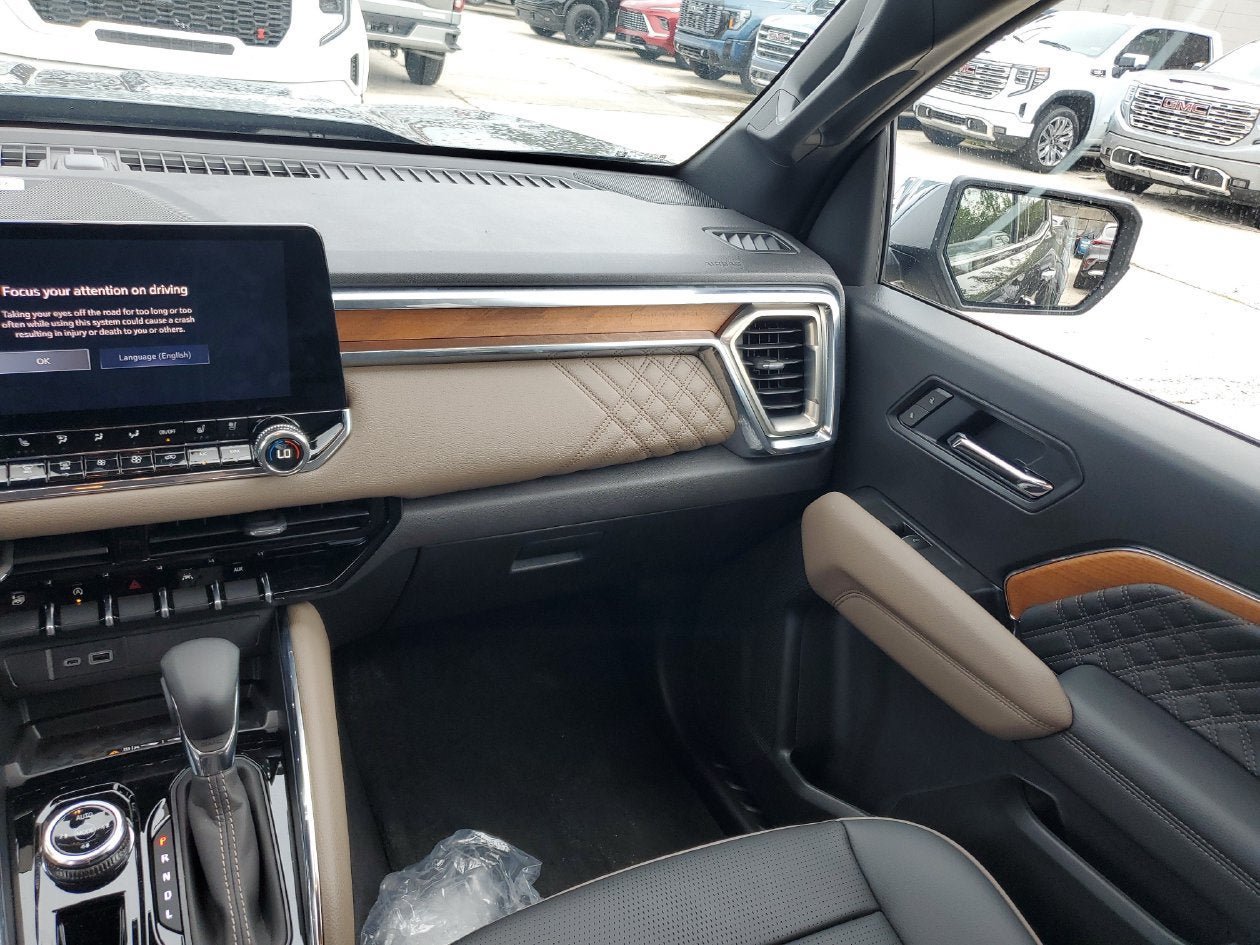 New 2026 GMC Canyon Denali AWD/4WD image 15