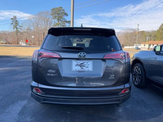Used 2018 Toyota RAV4 LE image 5