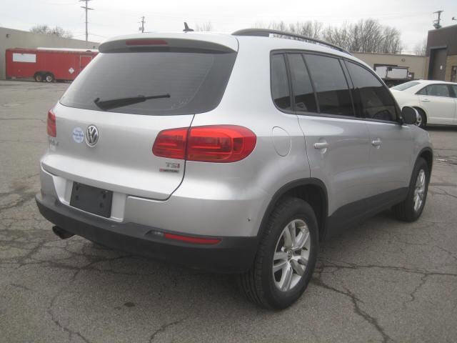 Used 2016 Volkswagen Tiguan S image 5