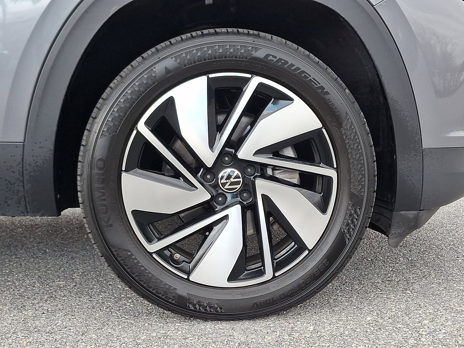 Used 2024 Volkswagen Atlas SE image 8