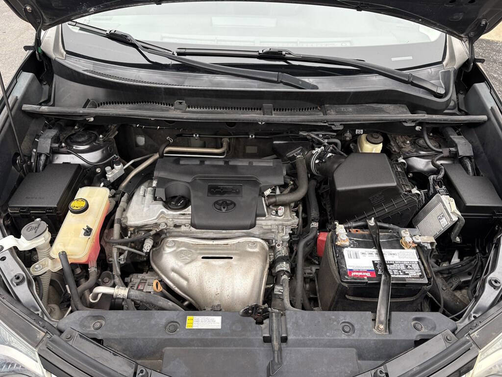 Used 2018 Toyota RAV4 XLE image 10