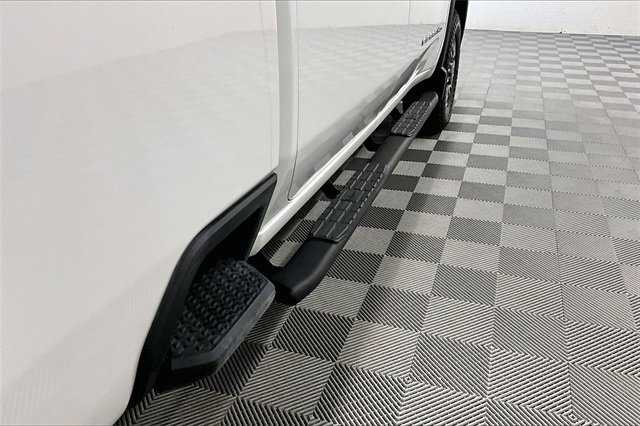 Used 2024 GMC Sierra 3500 SLE w/ SLE Value Package image 39