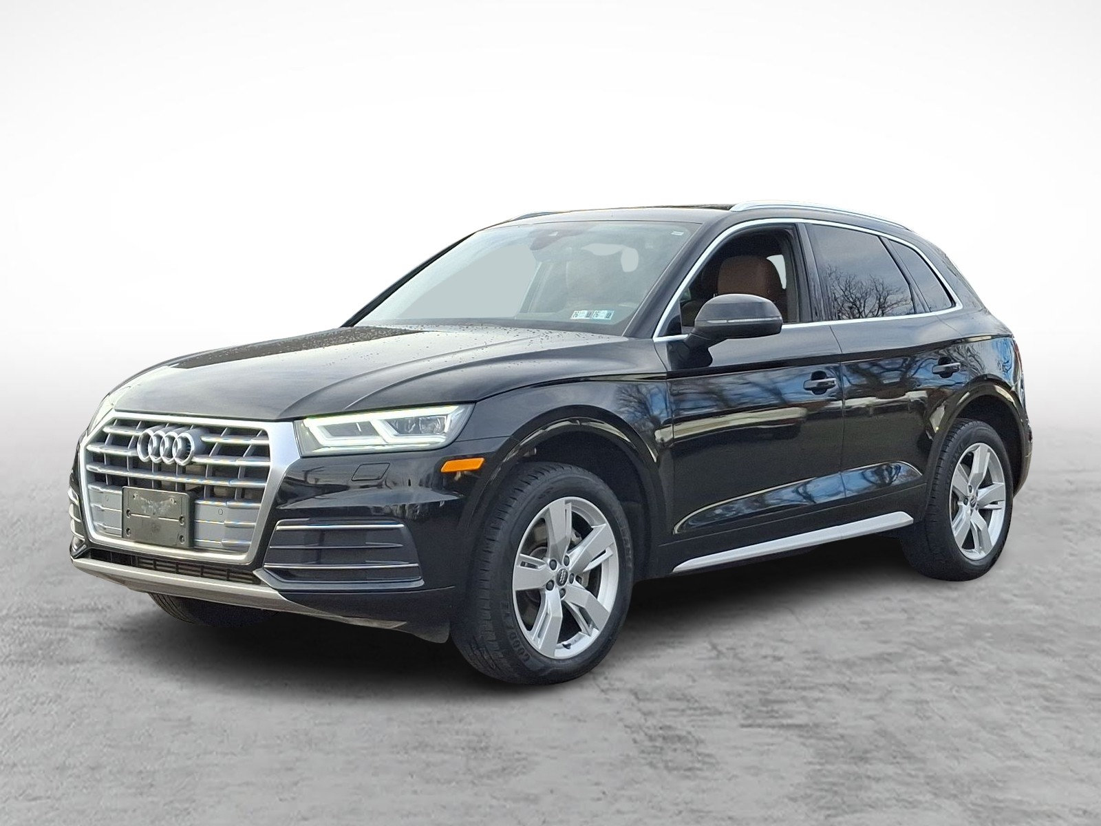 Used 2019 Audi Q5 2.0T Premium Plus w/ Premium Plus Package AWD/4WD image 3