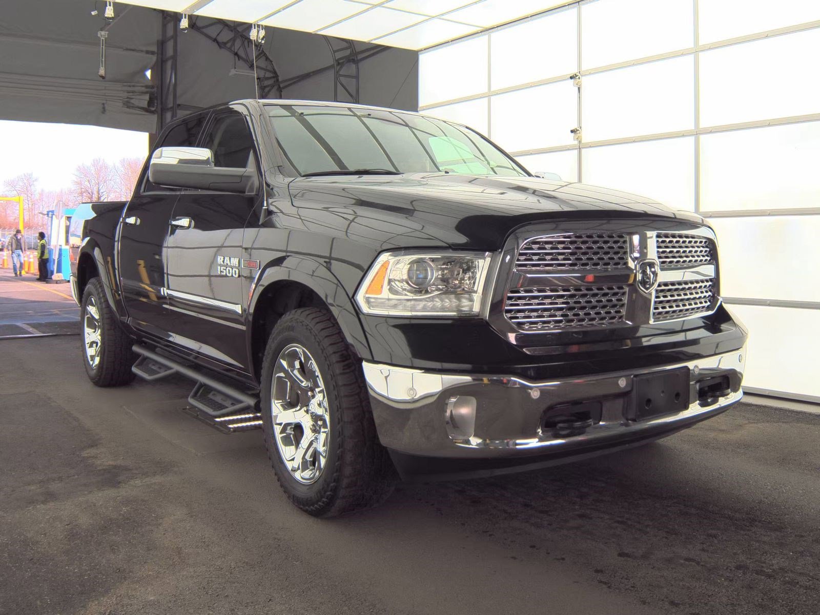 Used 2018 RAM 1500 Laramie w/ Convenience Group image 6