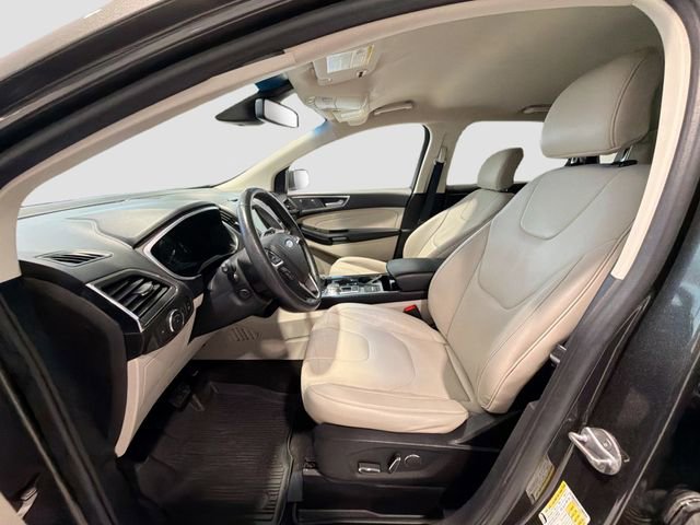 Used 2019 Ford Edge Titanium w/ Cold Weather Package image 18