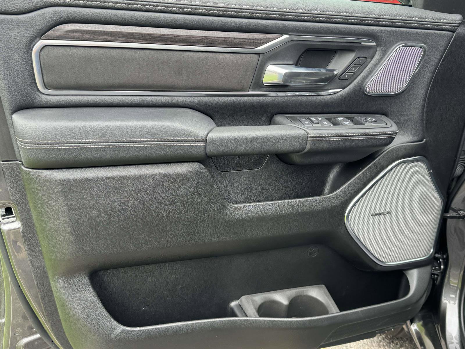 New 2026 RAM 1500 Laramie w/ Night Edition image 16