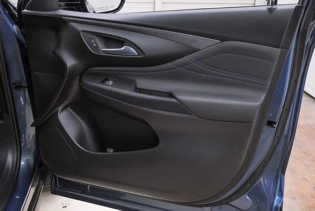 Used 2025 Buick Envista Sport Touring w/ Convenience I Package FWD image 27