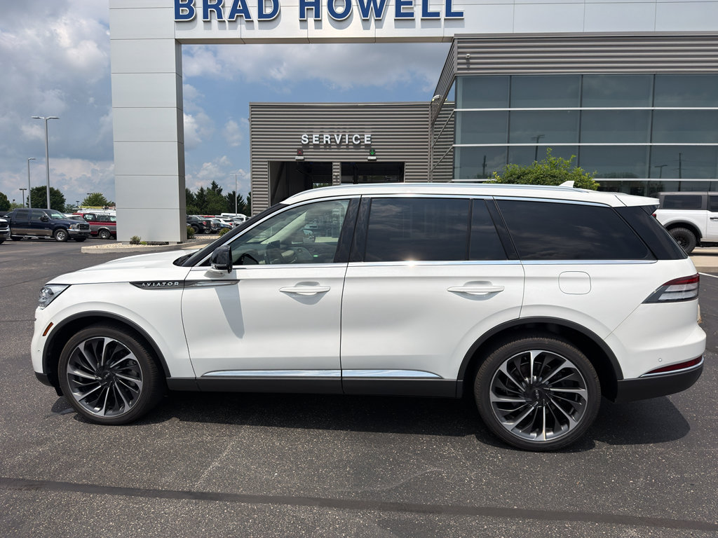Used 2020 Lincoln Aviator Reserve w/ Equipment Group 202A AWD/4WD image 9
