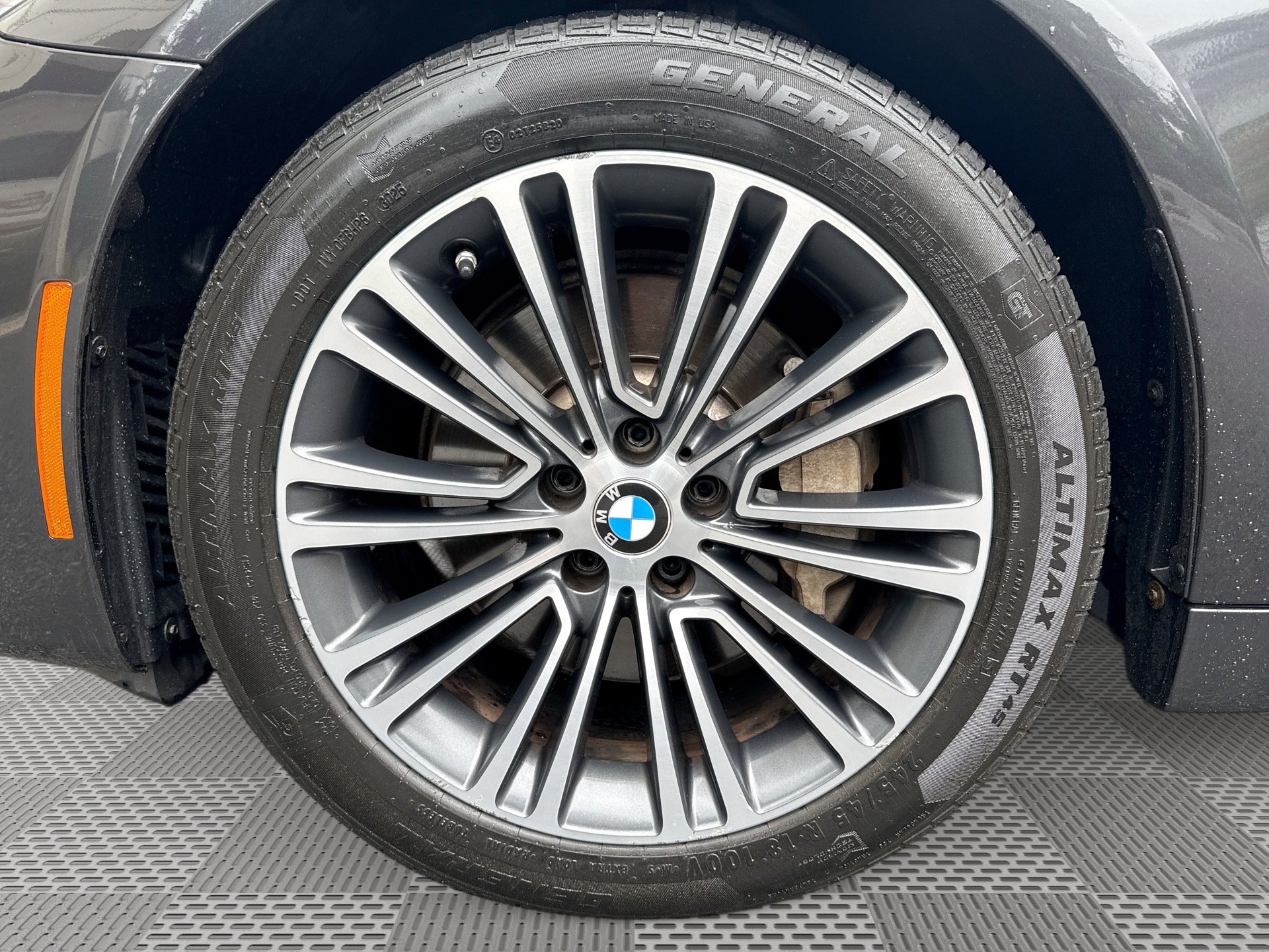 Used 2018 BMW 530i xDrive w/ Premium Package AWD/4WD image 19