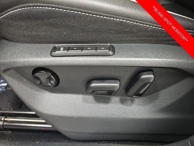 Used 2022 Volkswagen Tiguan SEL R-Line image 16