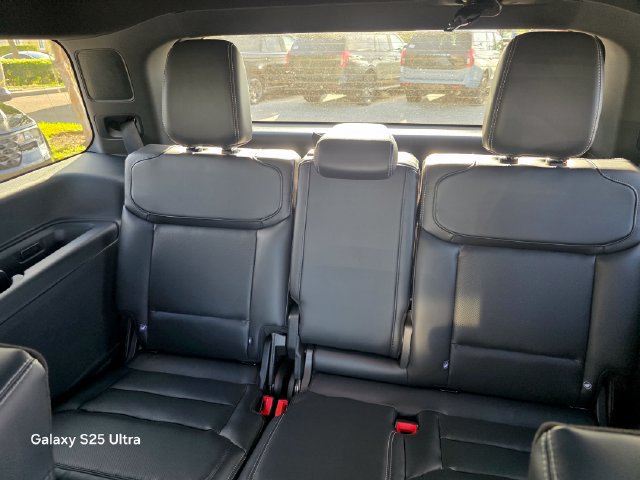 New 2027 Ford Expedition Platinum w/ Stealth Appearance Package RWD image 13