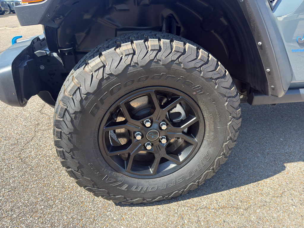 Used 2024 Jeep Wrangler Unlimited AWD/4WD image 9