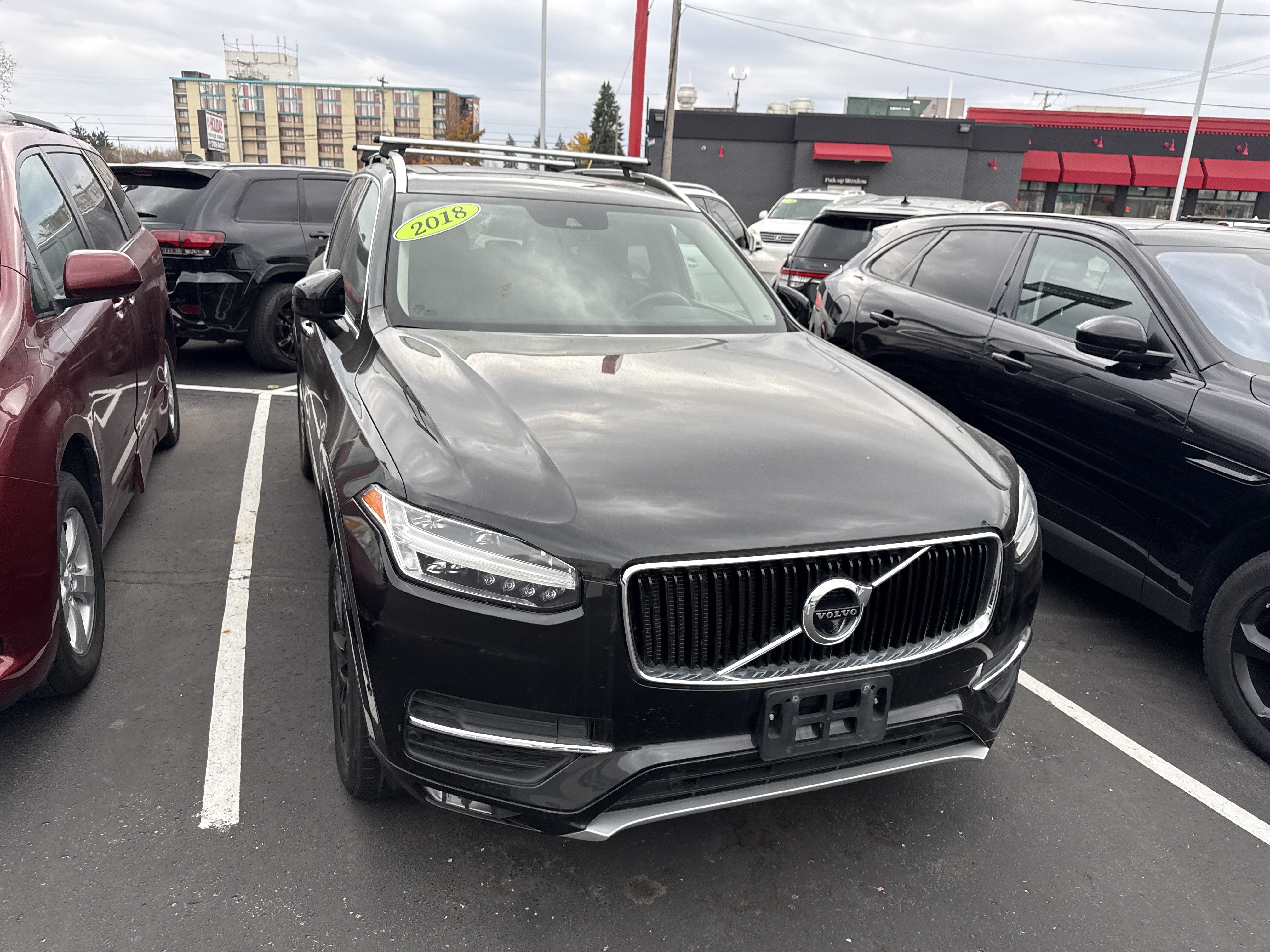 Used 2018 Volvo XC90 T5 Momentum w/ Convenience Package AWD/4WD image 6