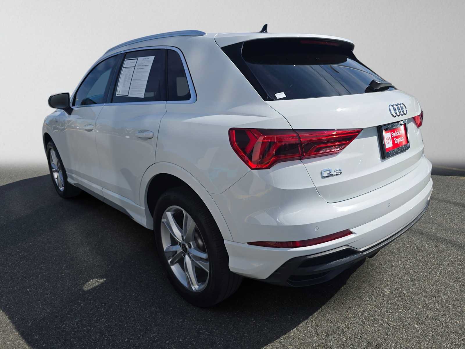 Used 2023 Audi Q3 2.0T Premium Plus w/ Premium Plus Package AWD/4WD image 5