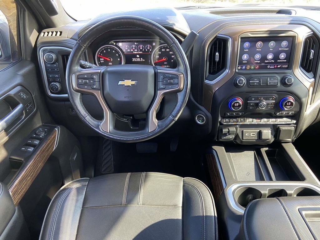 Used 2021 Chevrolet Silverado 1500 High Country w/ Technology Package image 10