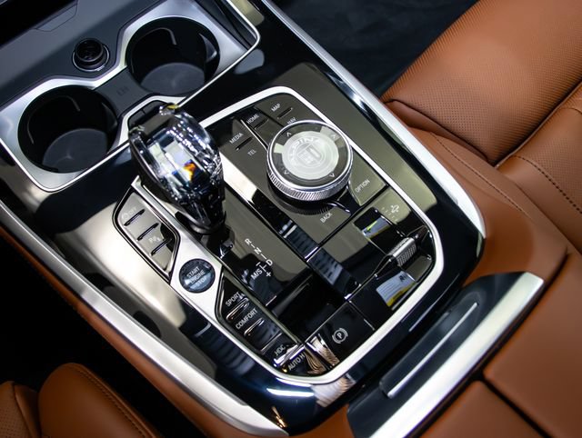 New 2026 BMW ALPINA XB7 AWD/4WD image 18