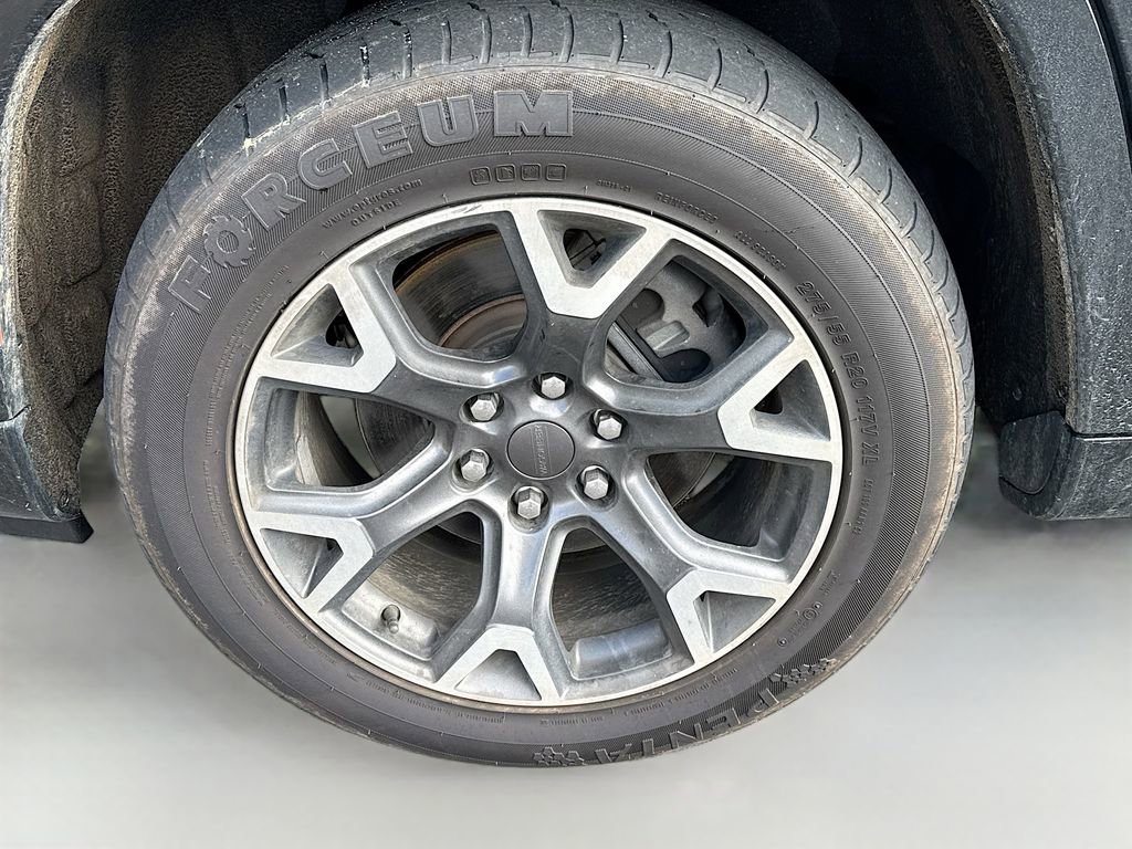 Used 2024 Jeep Wagoneer L Series III w/ Flexible Seating Group image 31