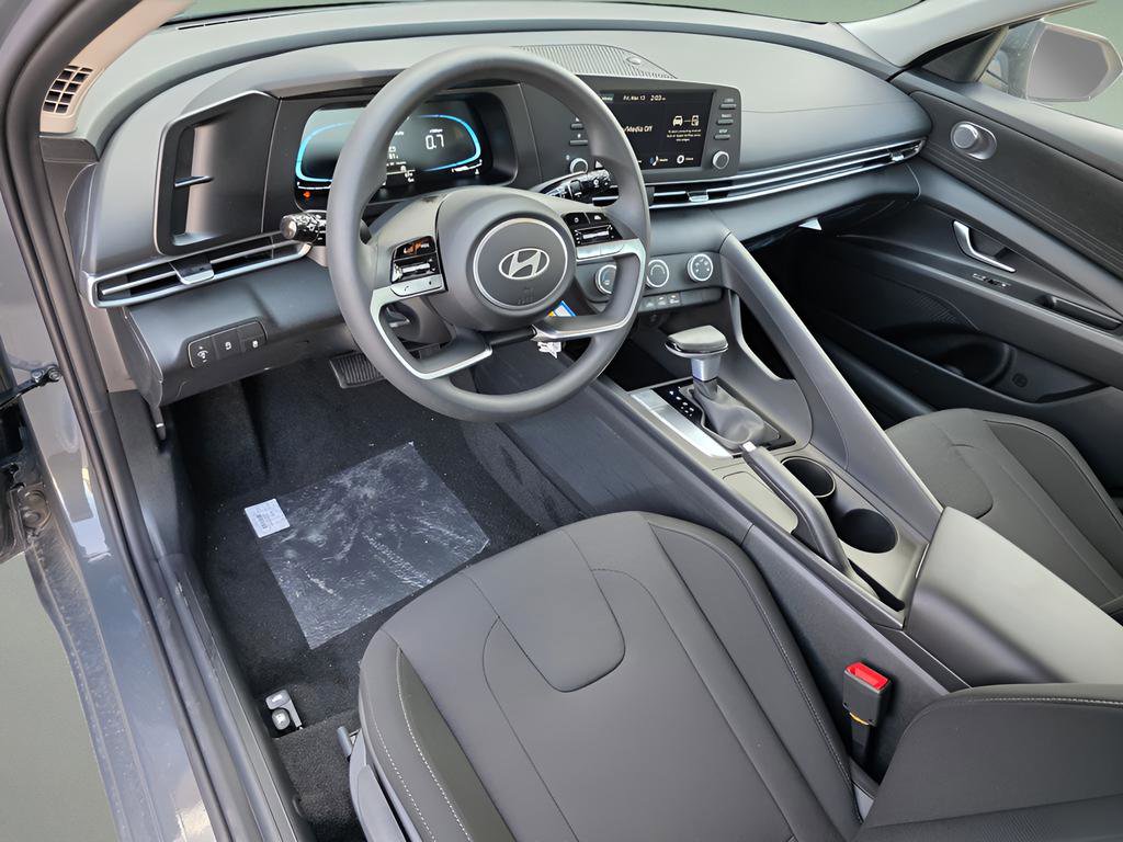 New 2026 Hyundai Elantra SE FWD image 14