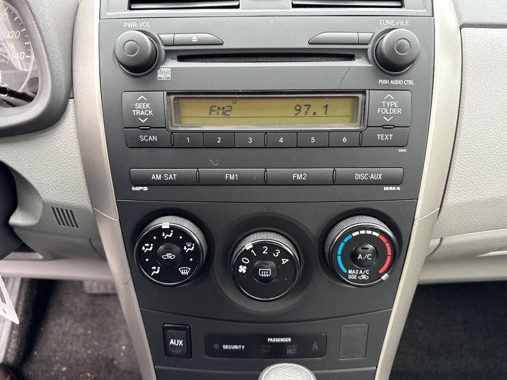 Used 2009 Toyota Corolla LE FWD image 21