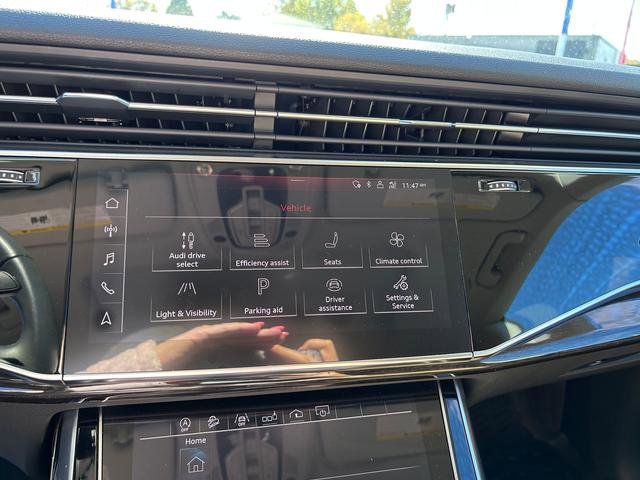 Used 2019 Audi Q8 Premium Plus w/ Premium Plus image 14