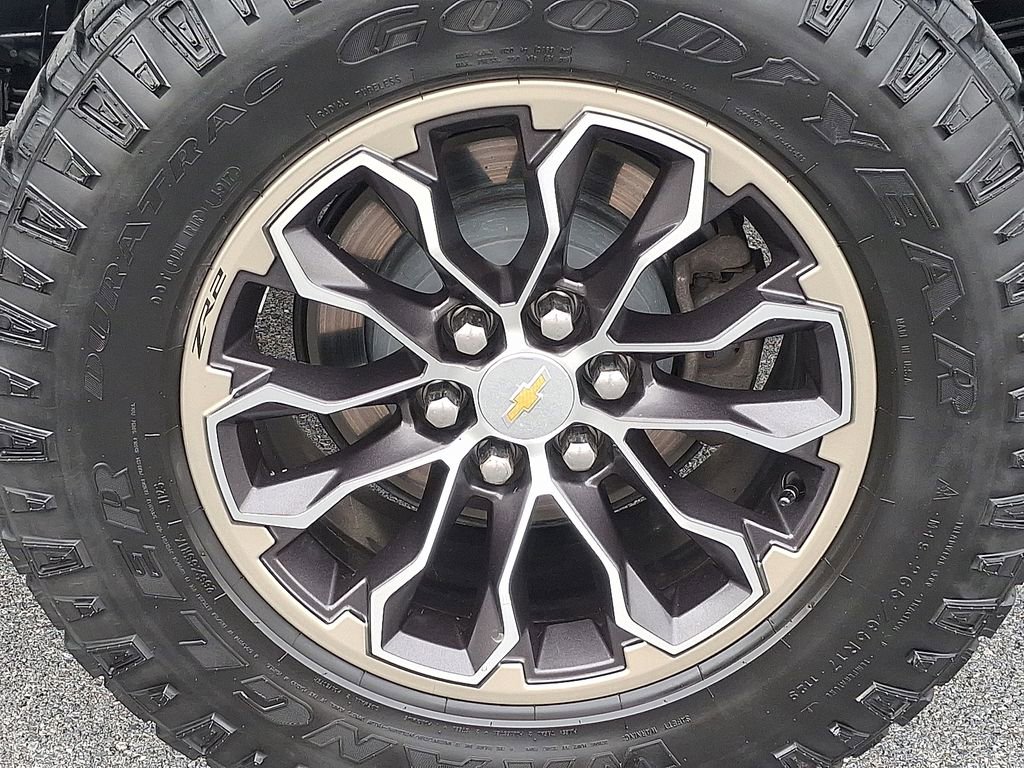 Used 2018 Chevrolet Colorado ZR2 image 9