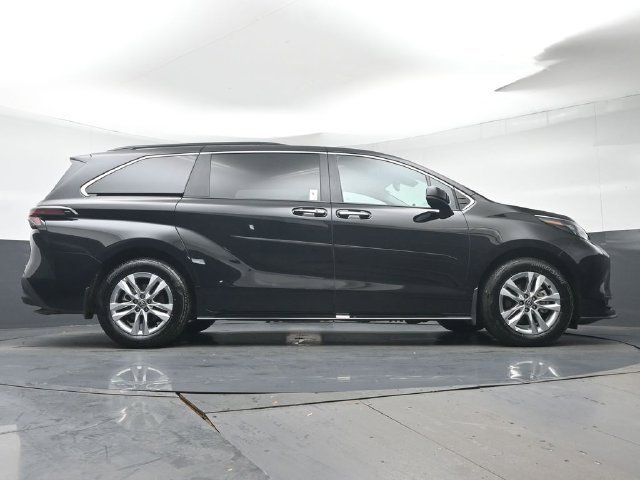 Certified 2026 Toyota Sienna XLE AWD/4WD image 34