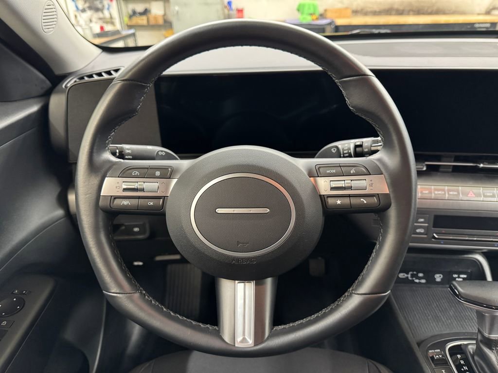 Used 2025 Hyundai Kona SEL image 19