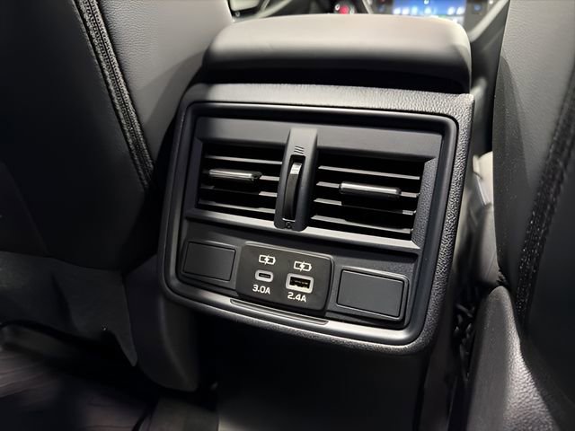 Used 2026 Subaru Forester Premium AWD/4WD image 34