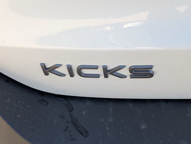 New 2026 Nissan Kicks SR w/ Cold Weather Package AWD/4WD image 5