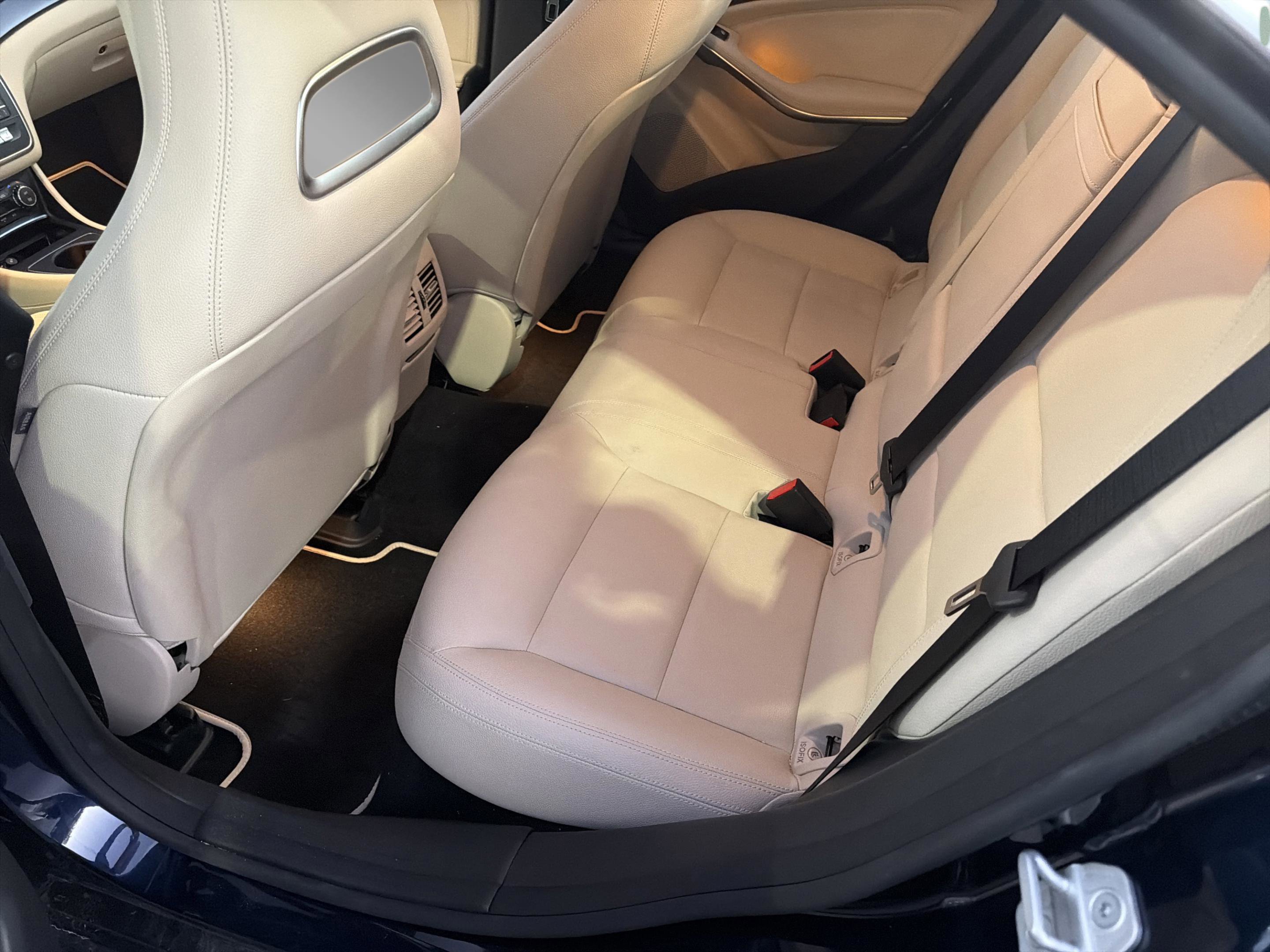 Used 2018 Mercedes-Benz CLA 250 image 17