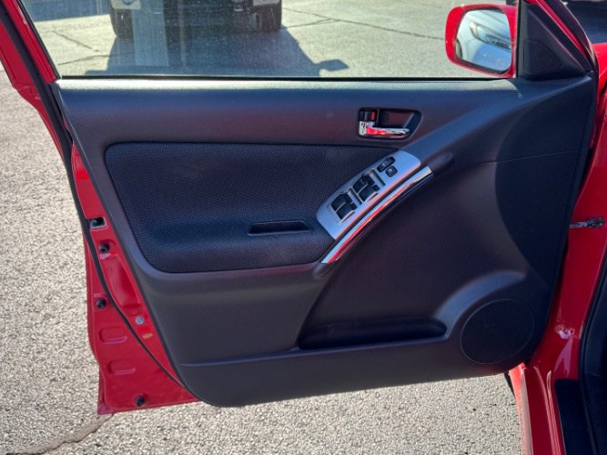 Used 2006 Toyota Matrix FWD image 17