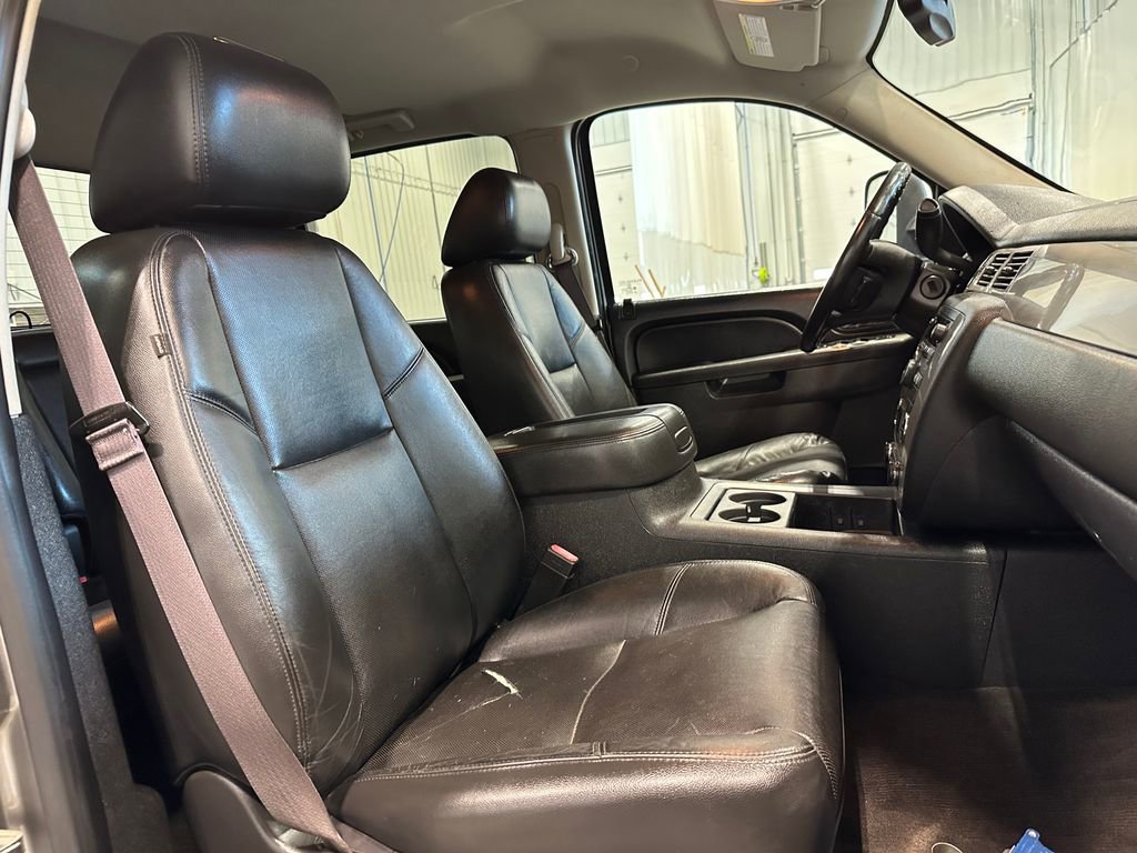Used 2013 Chevrolet Silverado 2500 LTZ w/ LTZ Plus Package AWD/4WD image 32